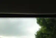 Для чого потрібні чорні крапки на склі автомобіля: експерти пояснили Автомобільне скло