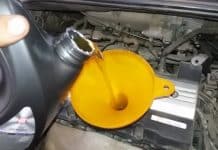 Що станеться з двигуном авто при змішуванні оливи різної в’язкості: пояснення експертів оливи різної в'язкості