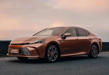 Продажі нової Toyota Camry стартували в Україні: ціни та оснащення Toyota Camry