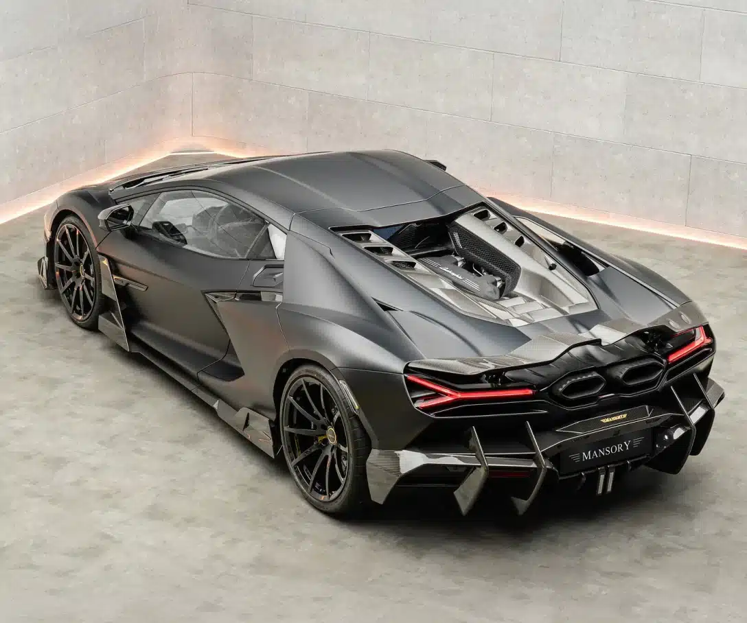 Lamborghini Revuelto