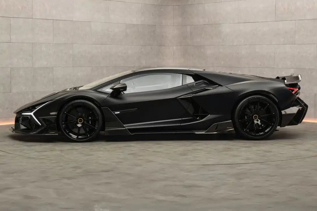Lamborghini Revuelto