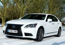 Досвідчені водії обирають автомобілі білого кольору: три причини Lexus LS 460