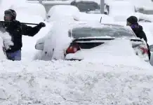 Чому важливо очищати автомобіль від снігу взимку: думка експертів очищати автомобіль від снігу взимку