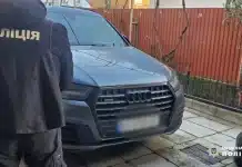 Правоохоронці викрили схему експорту викрадених в Україні авто до ЄС: подробиці поліція