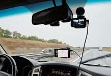 Штраф 510 грн: за які предмети на лобовому склі карають водіїв предмети на лобовому склі