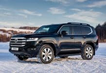 Toyota Land Cruiser 300: рестайлінг 2025 року – більше технологій та безпеки Toyota Land Cruiser 300