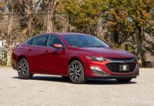 Топ-5 найкращих автомобілів для молодого покоління у 2025 році Chevrolet Malibu