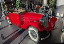 Унікальна виставка ретро-автомобілів відкрилася у Києві (фото) Mercedes-Benz Typ 320 N