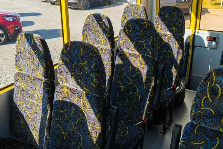 шкільний автобус