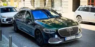 У Києві помітили рідкісний Mercedes-Maybach S680 V12 за понад 20 мільйонів гривень